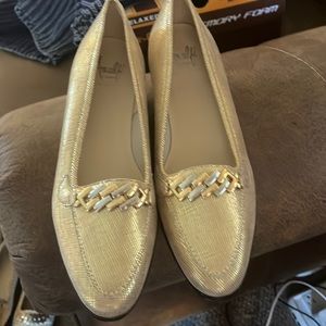 Womens Amalfi flats size 9